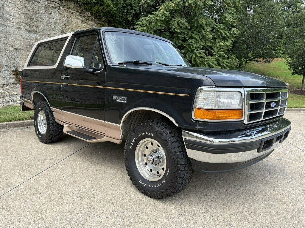 1996 Ford Bronco 105" WB Eddie Bauer - 23056101 - 11