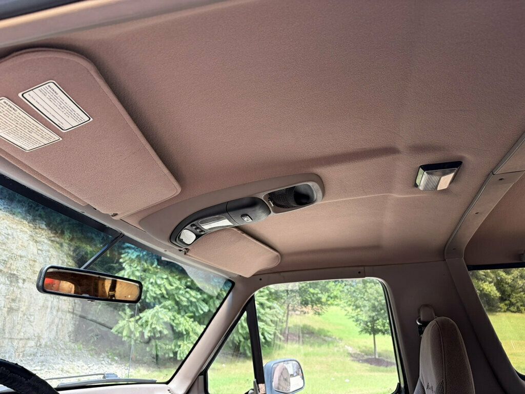 1996 Ford Bronco 105" WB Eddie Bauer - 23056101 - 13
