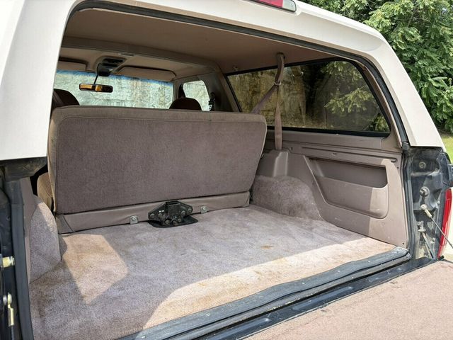 1996 Ford Bronco 105" WB Eddie Bauer - 23056101 - 15