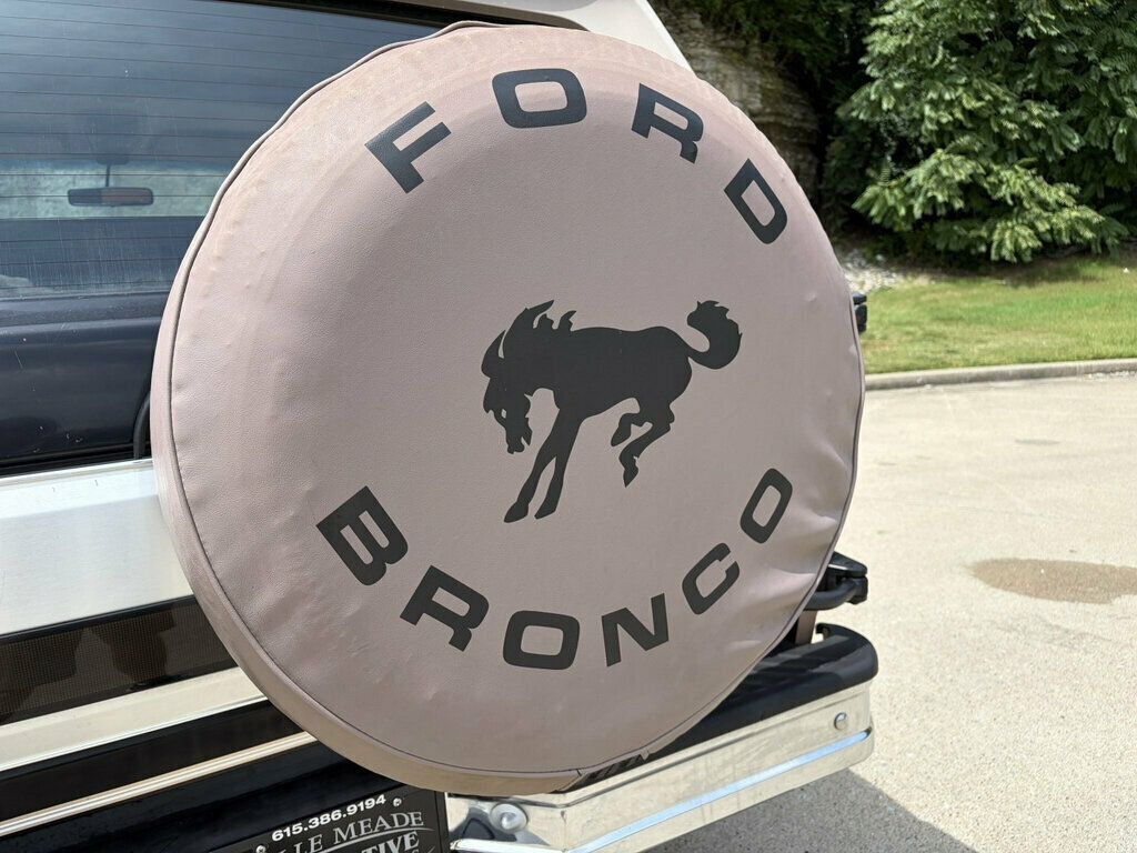 1996 Ford Bronco 105" WB Eddie Bauer - 23056101 - 21