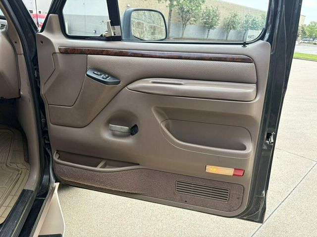 1996 Ford Bronco 105" WB Eddie Bauer - 23056101 - 27