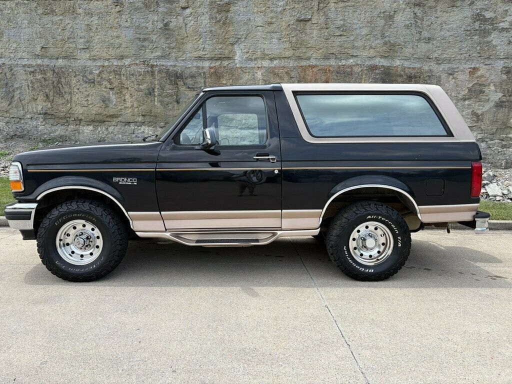 1996 Ford Bronco 105" WB Eddie Bauer - 23056101 - 2
