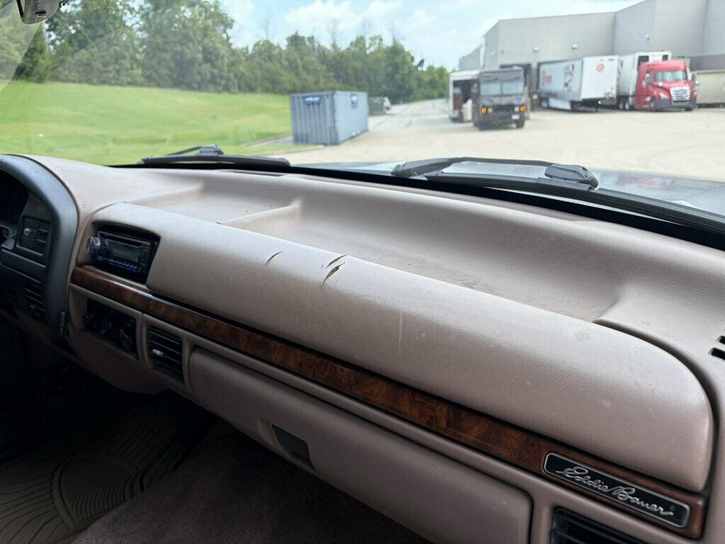1996 Ford Bronco 105" WB Eddie Bauer - 23056101 - 31