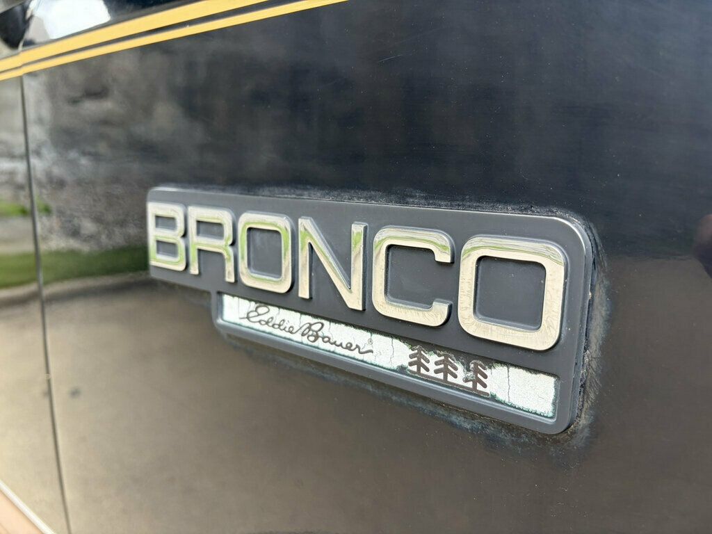 1996 Ford Bronco 105" WB Eddie Bauer - 23056101 - 33