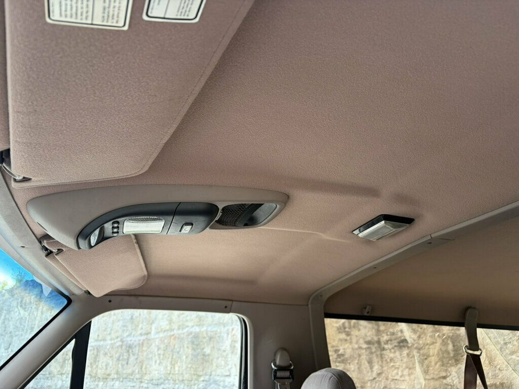1996 Ford Bronco 105" WB Eddie Bauer - 23056101 - 34