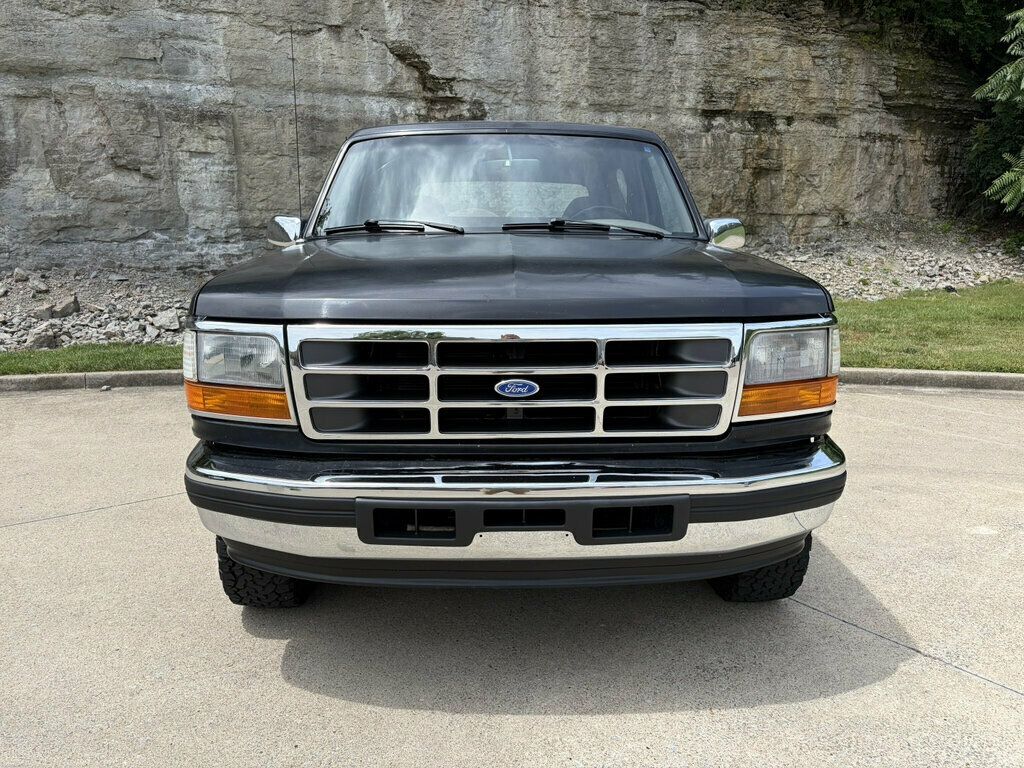 1996 Ford Bronco 105" WB Eddie Bauer - 23056101 - 4