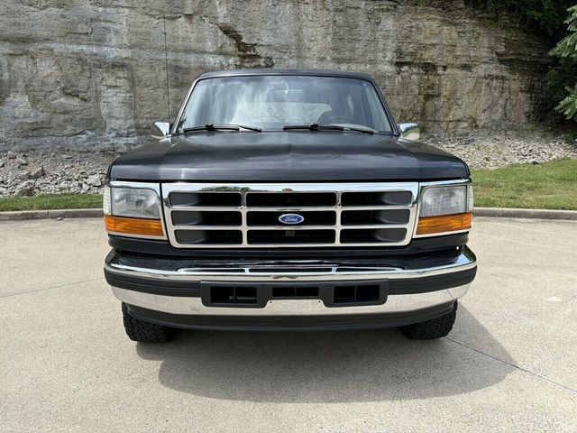 1996 Ford Bronco 105" WB Eddie Bauer - 23056101 - 4