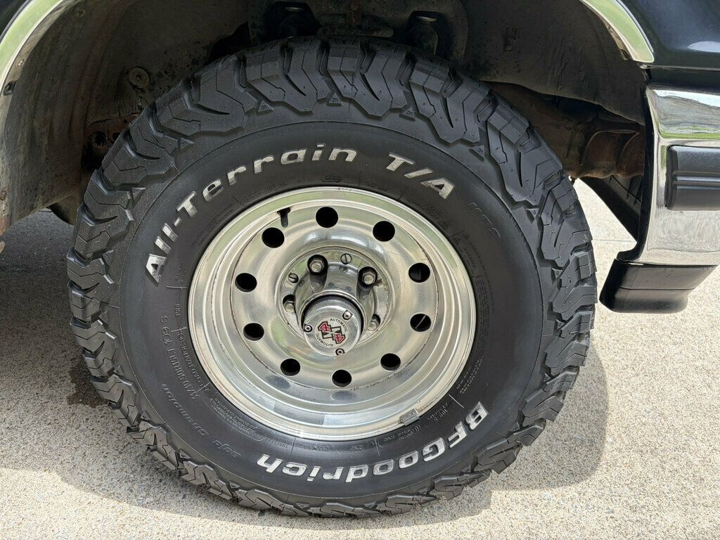 1996 Ford Bronco 105" WB Eddie Bauer - 23056101 - 54
