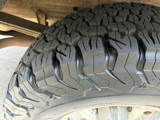 1996 Ford Bronco 105" WB Eddie Bauer - 23056101 - 55