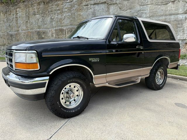 1996 Ford Bronco 105" WB Eddie Bauer - 23056101 - 58