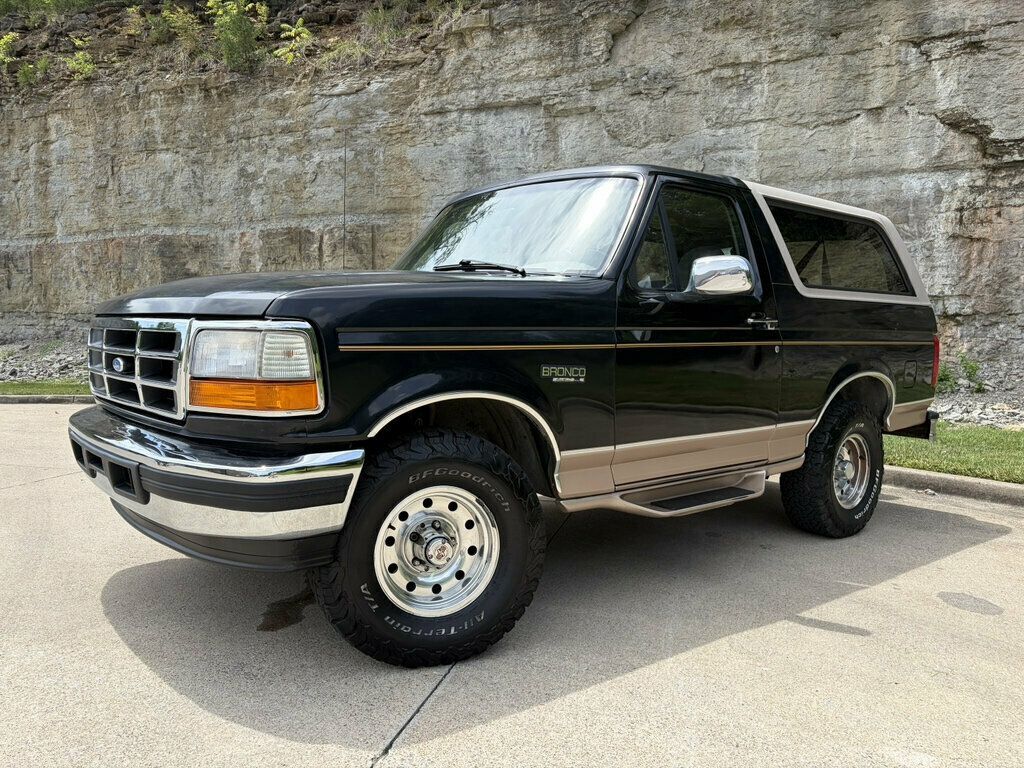 1996 Ford Bronco 105" WB Eddie Bauer - 23056101 - 61
