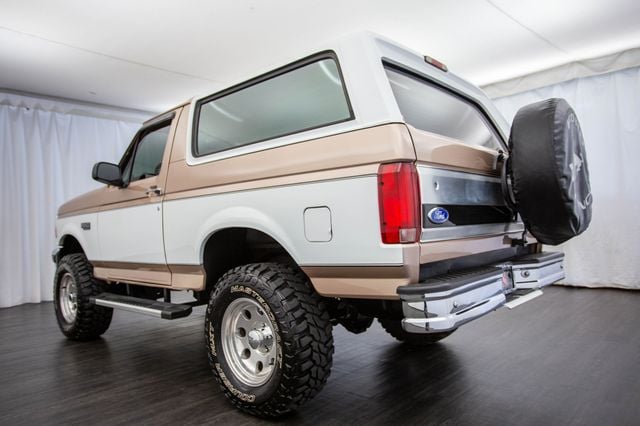 1996 Ford Bronco 105" WB XLT - 22872102 - 26