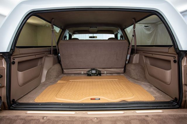 1996 Ford Bronco 105" WB XLT - 22872102 - 35