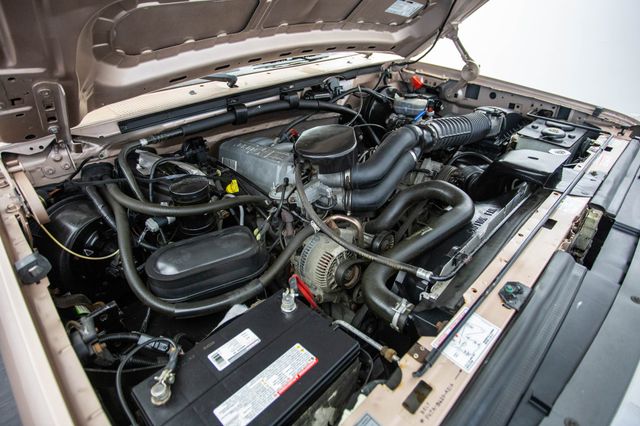 1996 Ford Bronco 105" WB XLT - 22872102 - 41