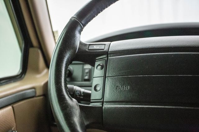 1996 Ford Bronco 105" WB XLT - 22872102 - 44