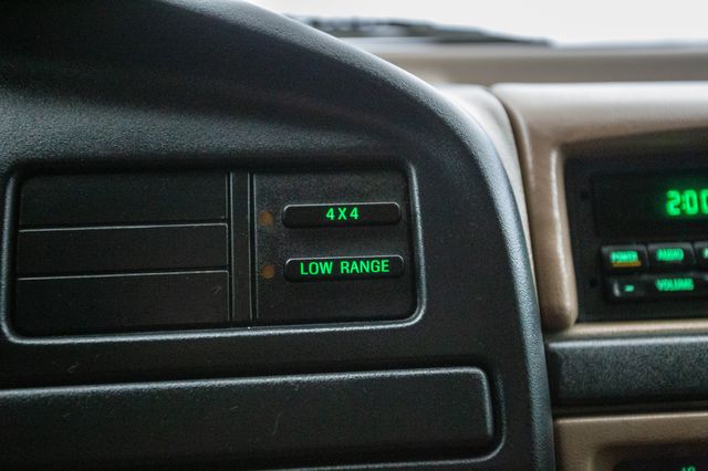 1996 Ford Bronco 105" WB XLT - 22872102 - 48