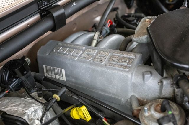 1996 Ford Bronco 105" WB XLT - 22872102 - 50