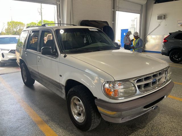 1996 Ford Explorer 4dr 112" WB XLT 4WD - 23020488 - 1
