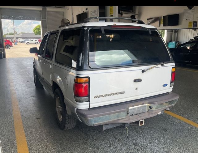 1996 Ford Explorer 4dr 112" WB XLT 4WD - 23020488 - 3
