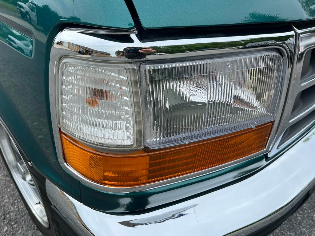 1996 Ford F-150 Final Year OBS Rare Build 300ci 5-speed manual Bench Seat - 23032181 - 10