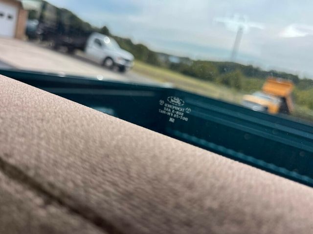 1996 Ford F-150 Final Year OBS Rare Build 300ci 5-speed manual Bench Seat - 23032181 - 19