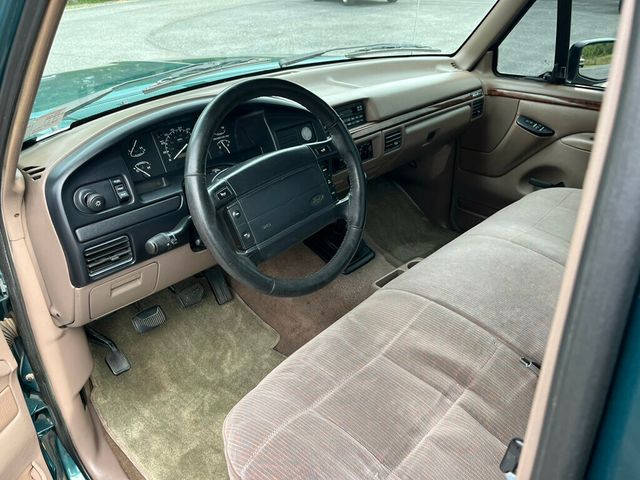 1996 Ford F-150 Final Year OBS Rare Build 300ci 5-speed manual Bench Seat - 23032181 - 35