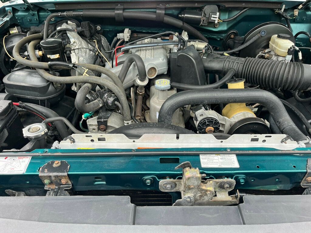 1996 Ford F-150 Final Year OBS Rare Build 300ci 5-speed manual Bench Seat - 23032181 - 45