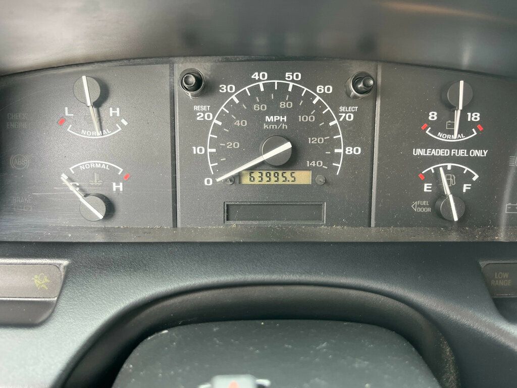 1996 Ford F-150 Final Year OBS Rare Build 300ci 5-speed manual Bench Seat - 23032181 - 54