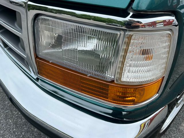 1996 Ford F-150 Final Year OBS Rare Build 300ci 5-speed manual Bench Seat - 23032181 - 61