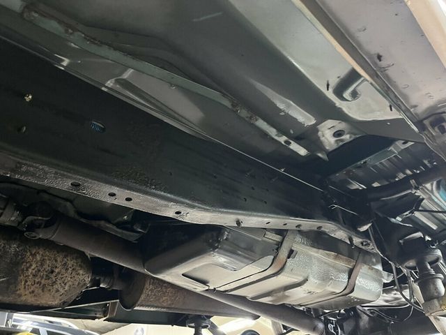 1996 Ford F-150 Final Year OBS Rare Build 300ci 5-speed manual Bench Seat - 23032181 - 74