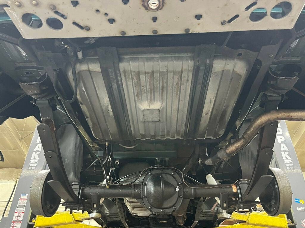 1996 Ford F-150 Final Year OBS Rare Build 300ci 5-speed manual Bench Seat - 23032181 - 81