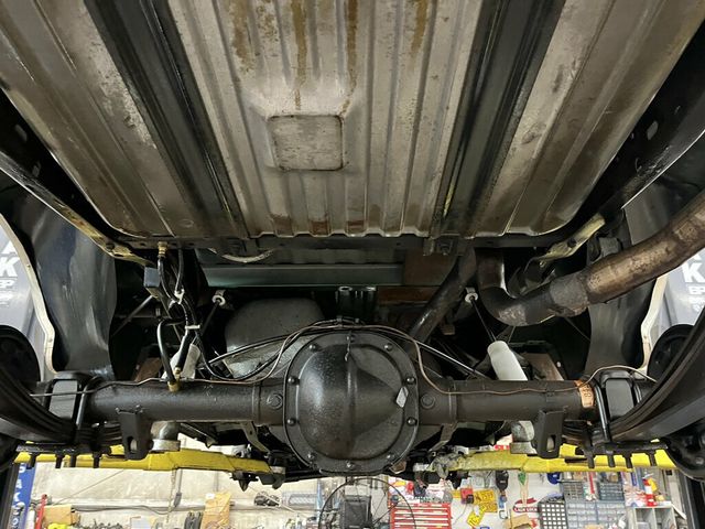 1996 Ford F-150 Final Year OBS Rare Build 300ci 5-speed manual Bench Seat - 23032181 - 82
