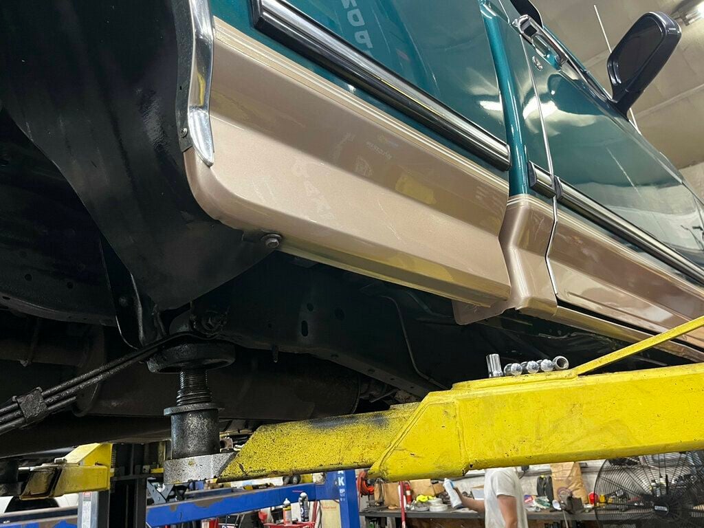 1996 Ford F-150 Final Year OBS Rare Build 300ci 5-speed manual Bench Seat - 23032181 - 87