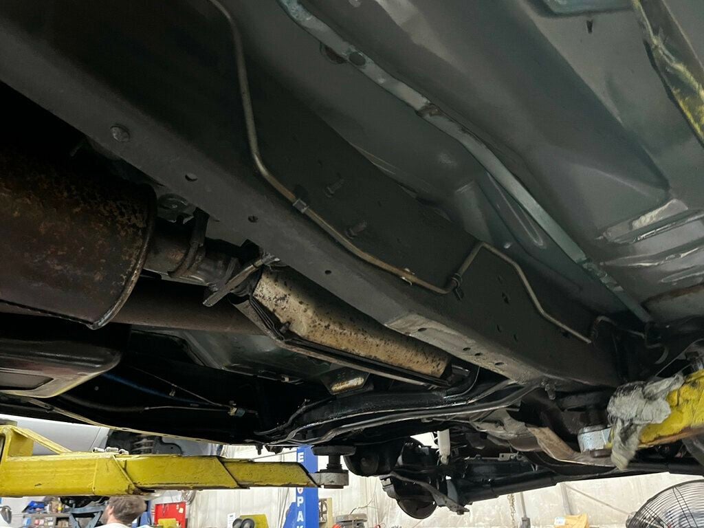 1996 Ford F-150 Final Year OBS Rare Build 300ci 5-speed manual Bench Seat - 23032181 - 88