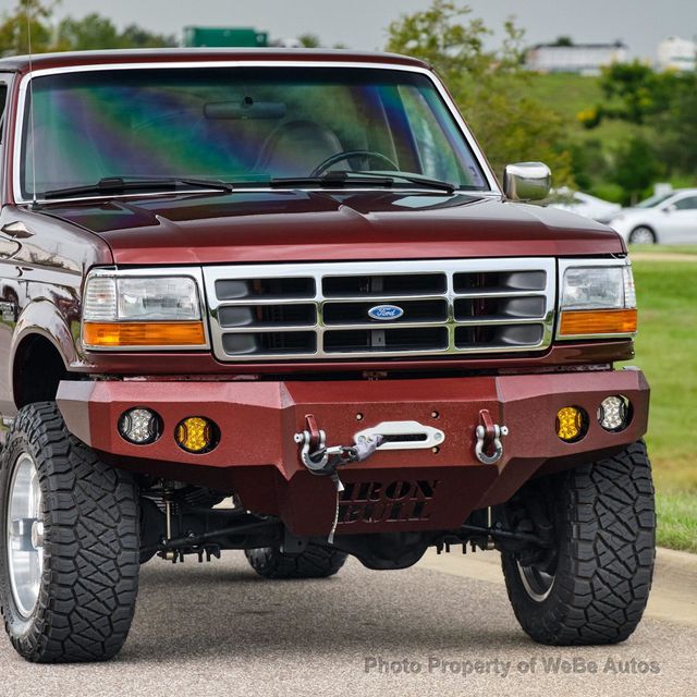 1996 Ford F-250 HD Reg Cab 133.0" WB 4WD - 22589250 - 38