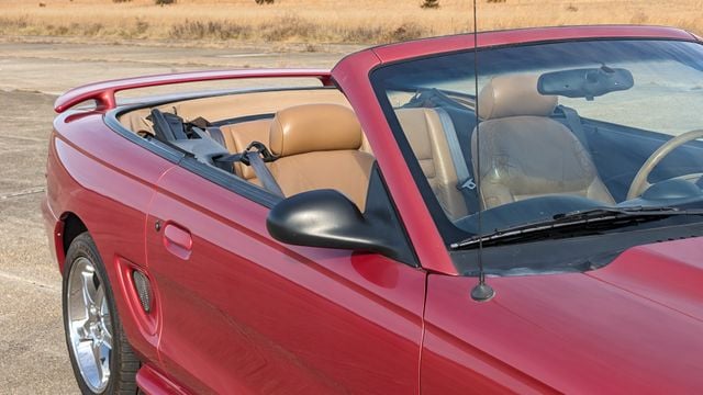 1996 Ford Mustang Cobra Convertible  - 22245453 - 29