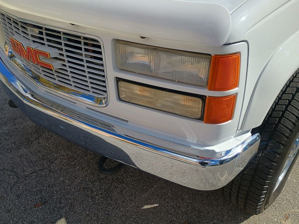 1996 GMC Suburban 2500 454 GTS Conversion 4WD Clean Title - 22947095 - 9