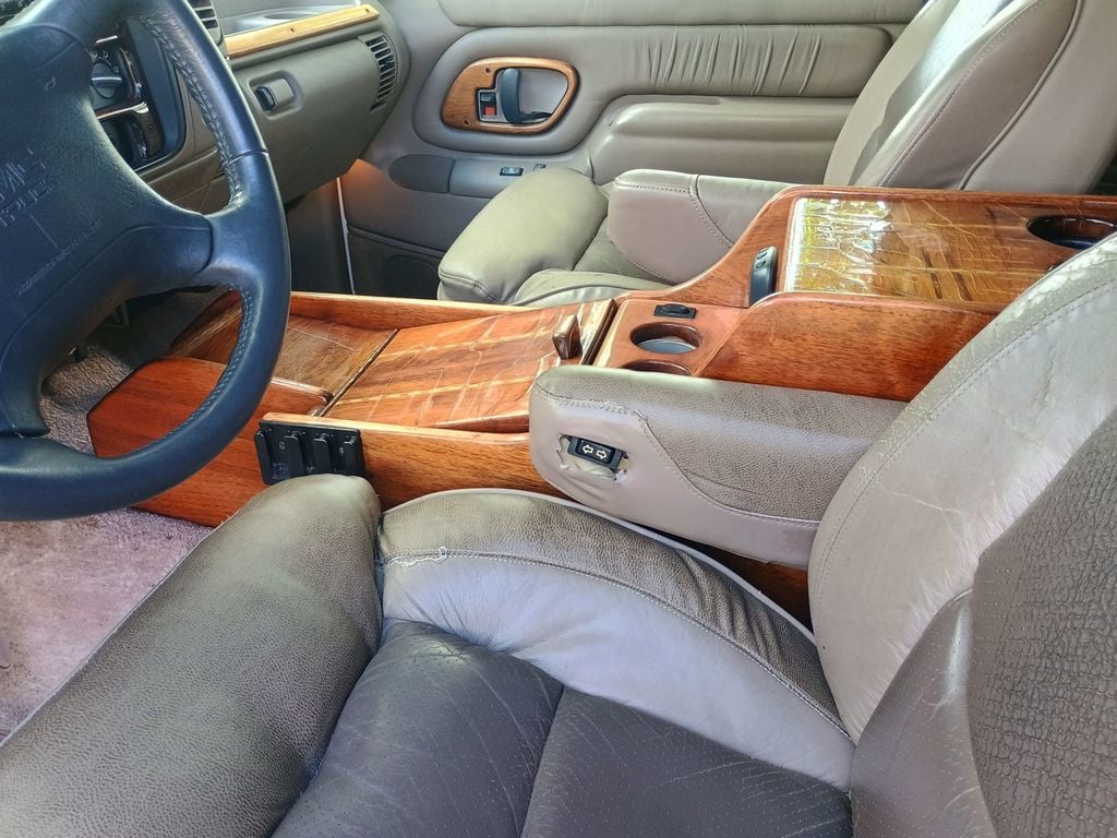 1996 GMC Suburban 2500 454 GTS Conversion 4WD Clean Title - 22947095 - 32