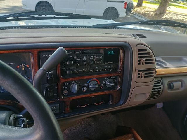 1996 GMC Suburban 2500 454 GTS Conversion 4WD Clean Title - 22947095 - 38