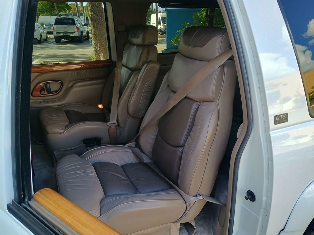 1996 GMC Suburban 2500 454 GTS Conversion 4WD Clean Title - 22947095 - 47