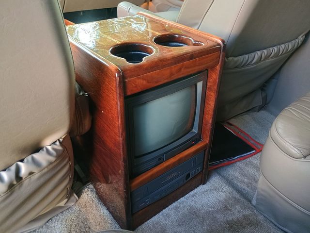 1996 GMC Suburban 2500 454 GTS Conversion 4WD Clean Title - 22947095 - 49