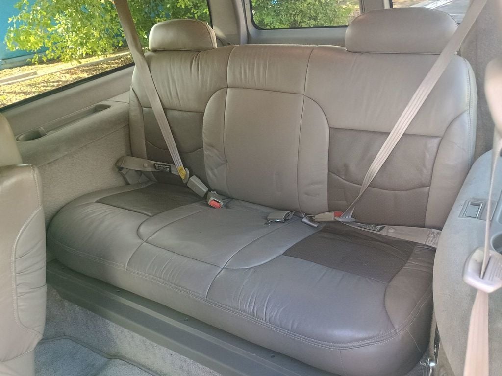 1996 GMC Suburban 2500 454 GTS Conversion 4WD Clean Title - 22947095 - 55