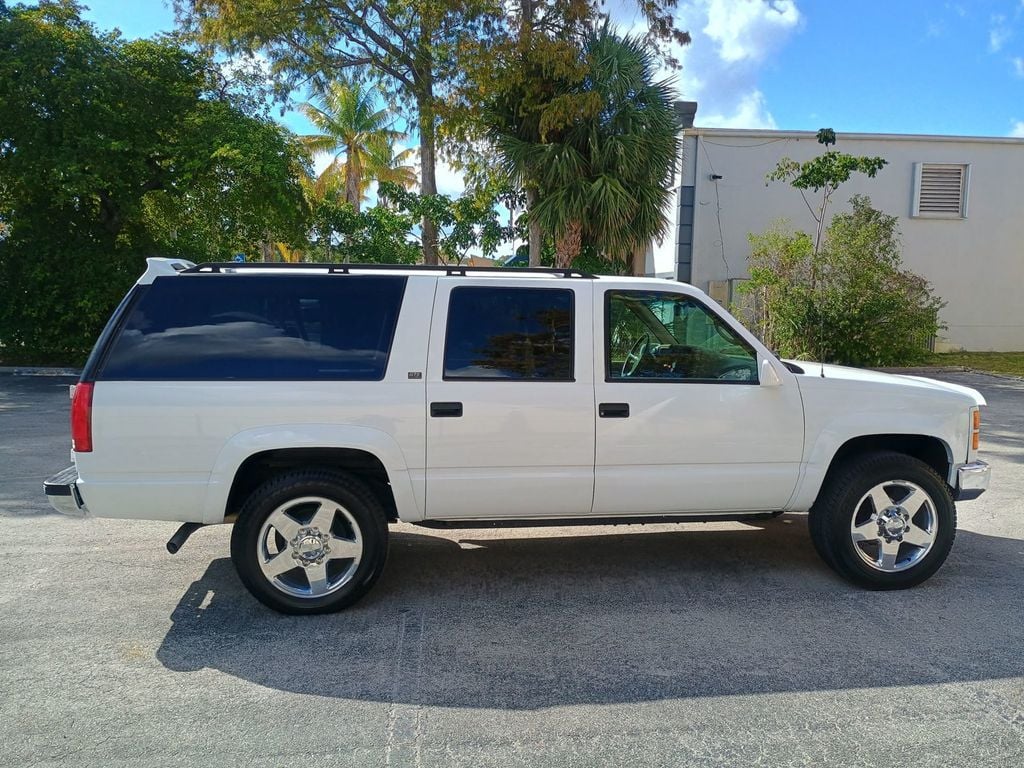 1996 GMC Suburban 2500 454 GTS Conversion 4WD Clean Title - 22947095 - 5