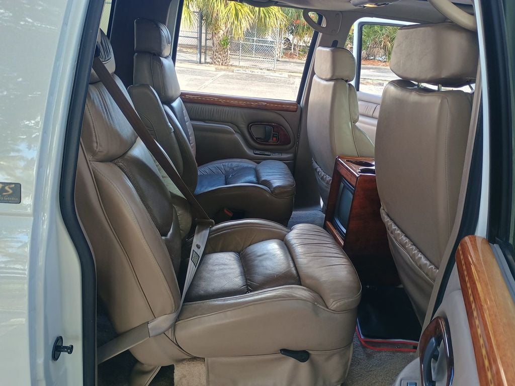 1996 GMC Suburban 2500 454 GTS Conversion 4WD Clean Title - 22947095 - 60