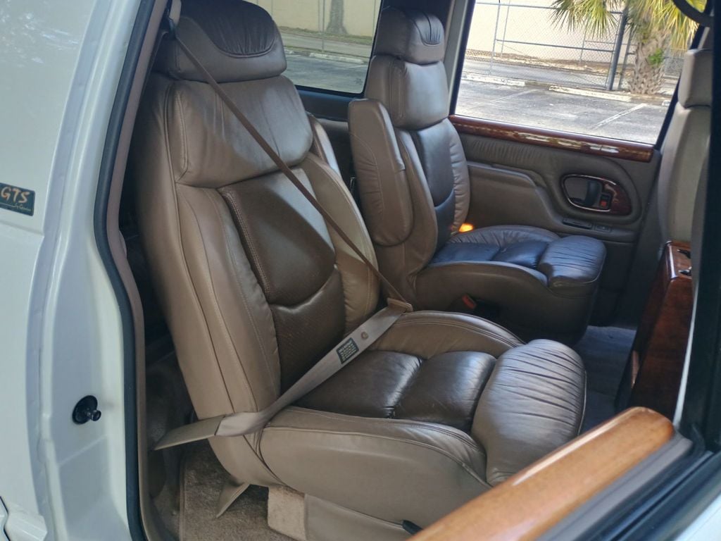 1996 GMC Suburban 2500 454 GTS Conversion 4WD Clean Title - 22947095 - 61