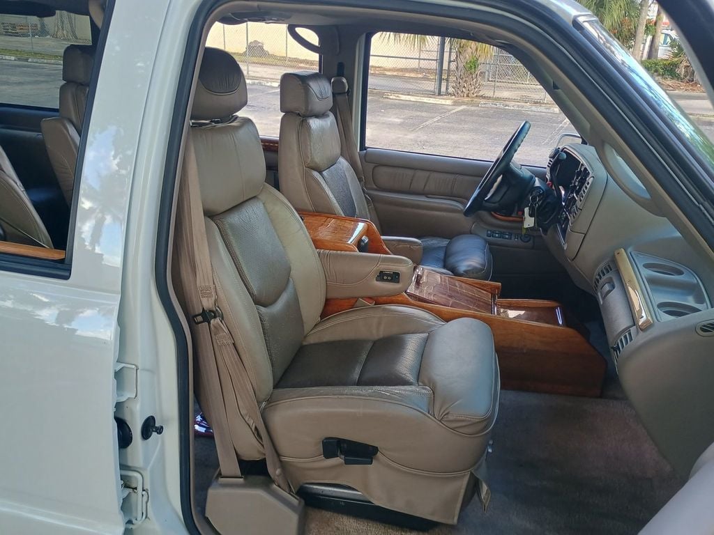 1996 GMC Suburban 2500 454 GTS Conversion 4WD Clean Title - 22947095 - 64