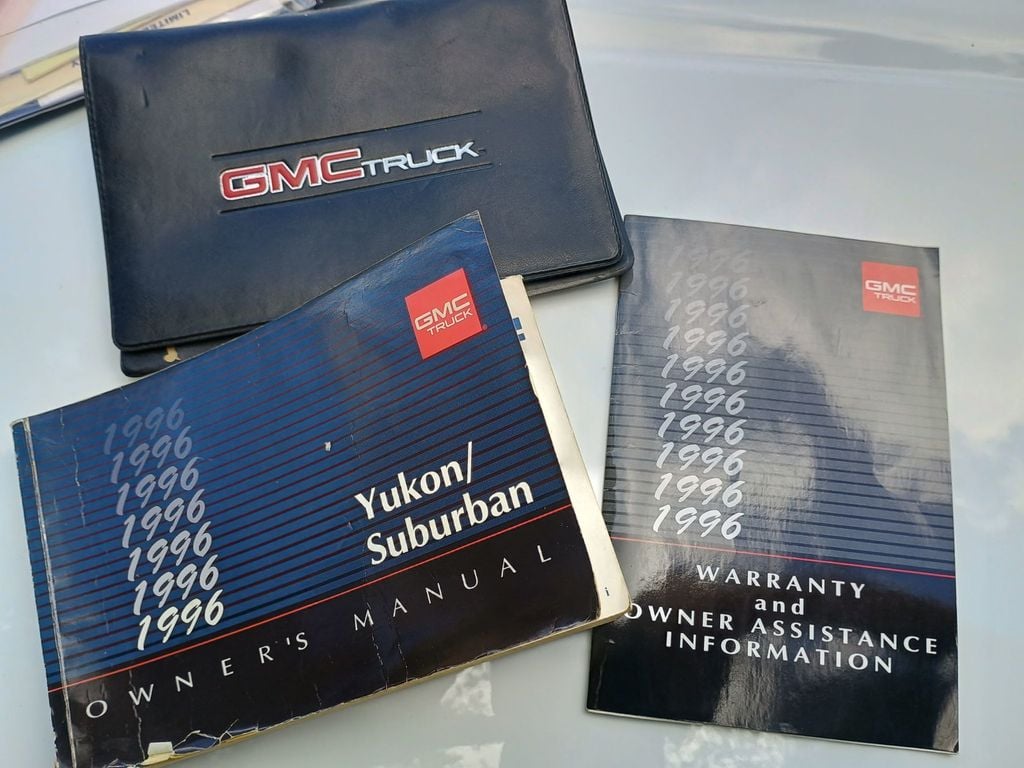 1996 GMC Suburban 2500 454 GTS Conversion 4WD Clean Title - 22947095 - 86