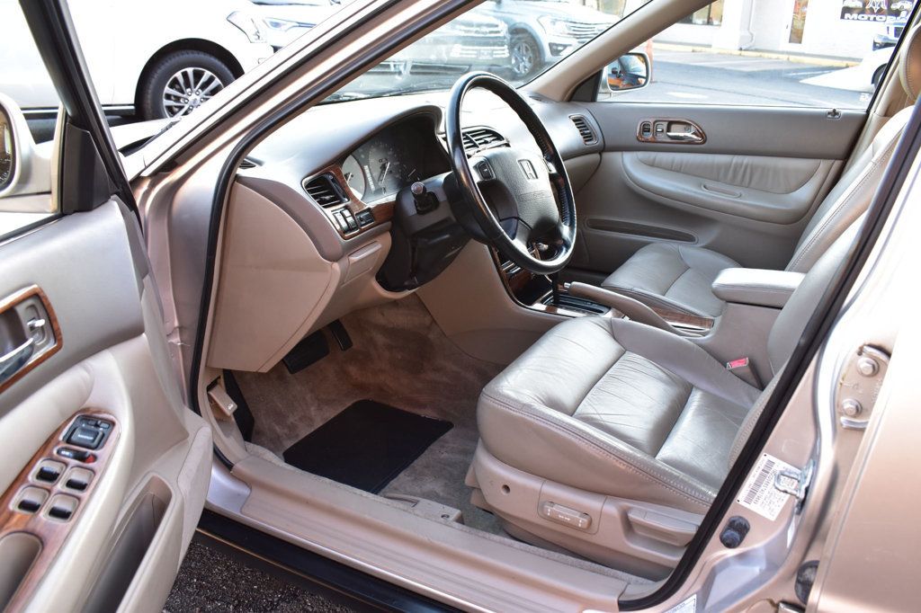 1996 Honda Accord Sedan 4dr Sedan EX Automatic w/Leather - 22933851 - 13