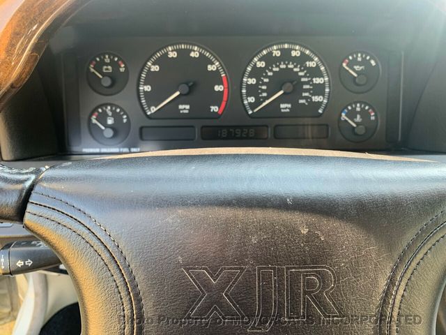 1996 Jaguar XJR  - 20856451 - 10