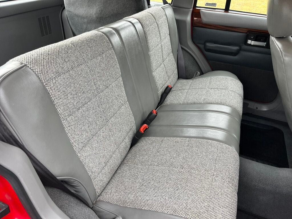 1996 Jeep Cherokee Rust Free Garage Kept Low Mileage Country 4x4 - 23091310 - 65